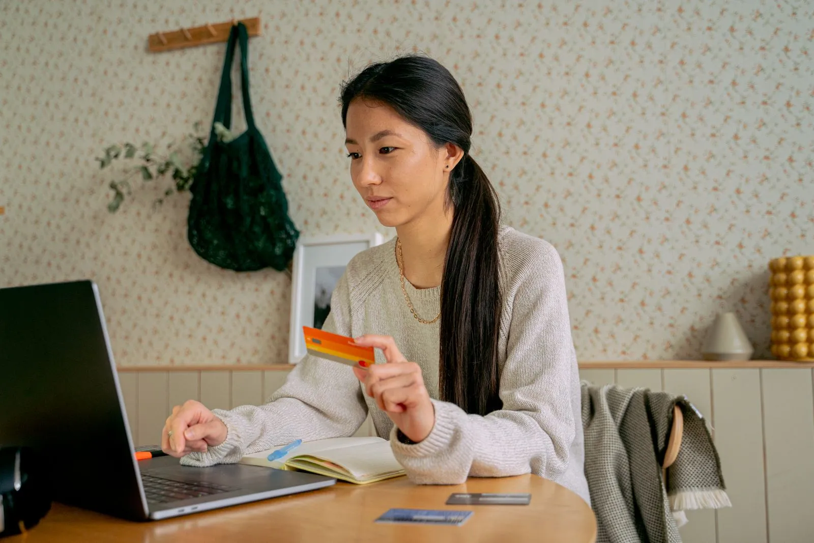 Poser les bonnes questions avant de souscrire un contrat en ligne.